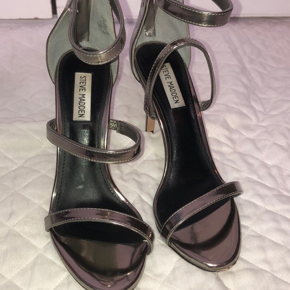 Steve Madden High Heals - Picture 1 of 4